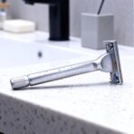 Butterfly Open Double Edge Safety Razor for Men + 10 Stainless Steel Blades,Barber Grade Vintage Shaving Machine, Smooth, Reusable, Eco-Friendly - Image 2